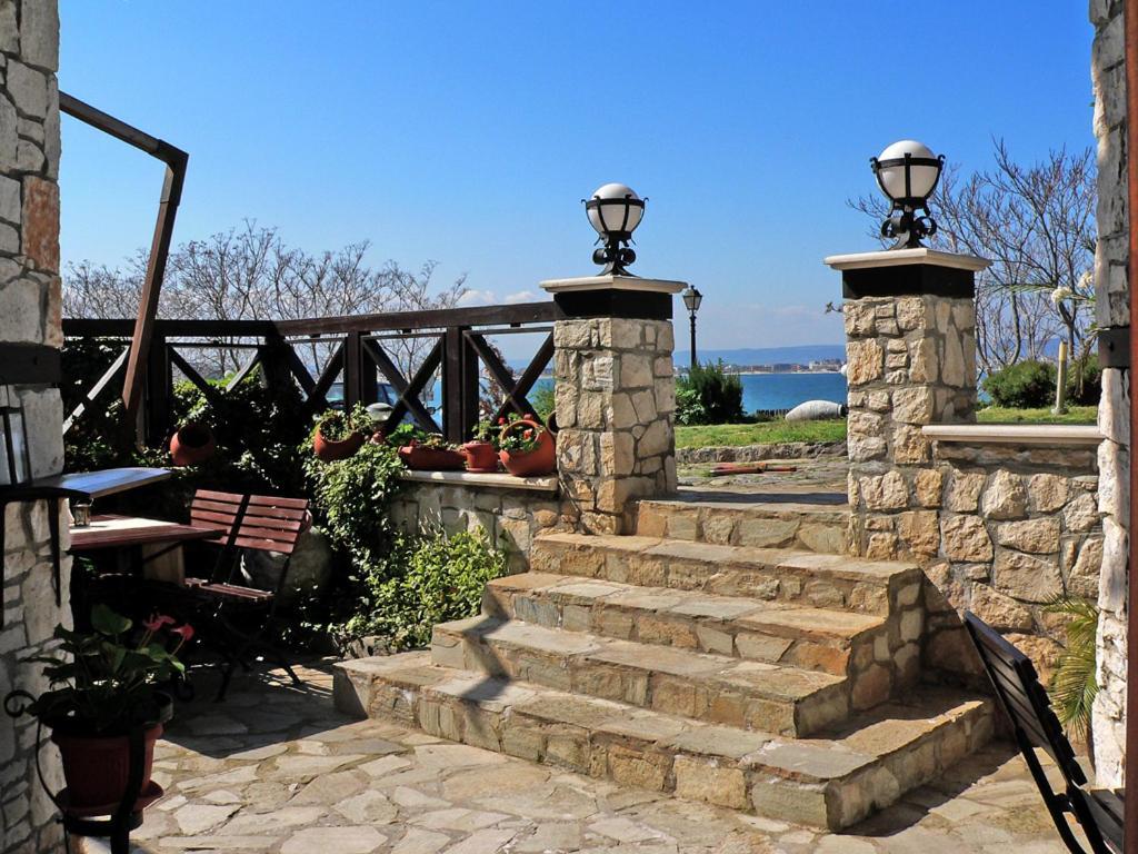 Trinity Sea Residence Nessebar Esterno foto